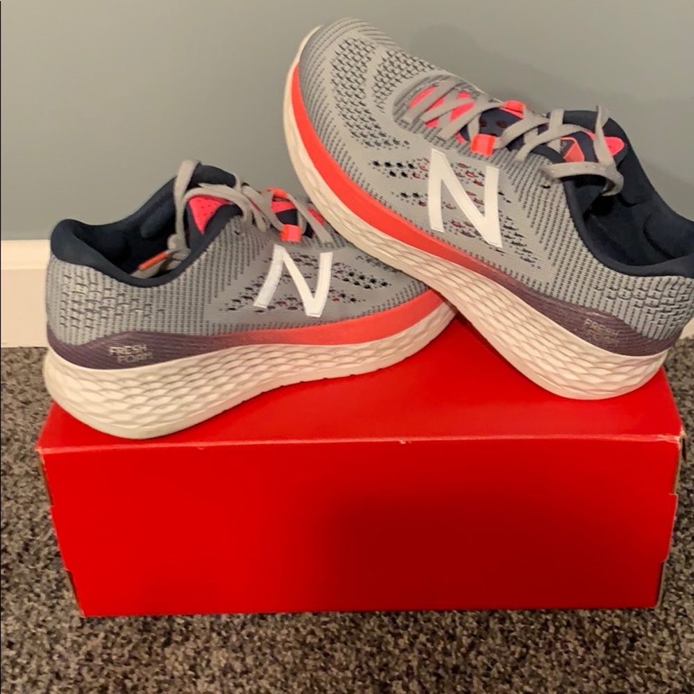 Women’s New Balance More size 5 1/2b